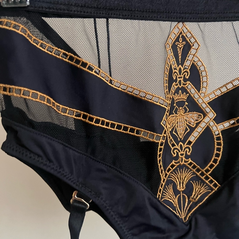 Thistle & Spire Abeille Brief